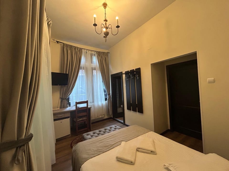 TV and multimedia, Photo of the whole room, Bedroom, towels