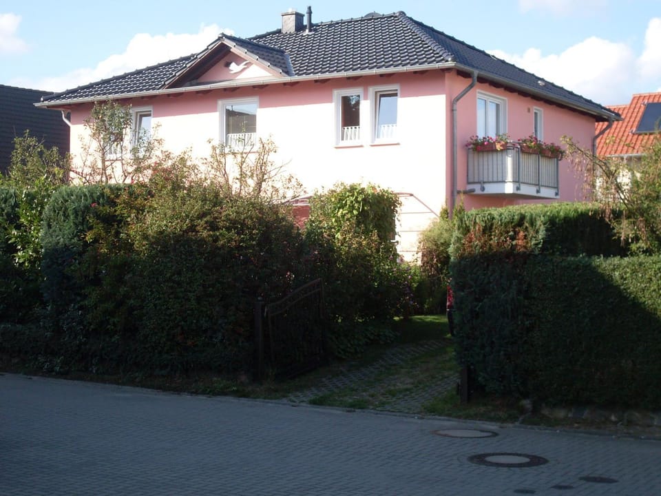 Property building, Garden, Street view