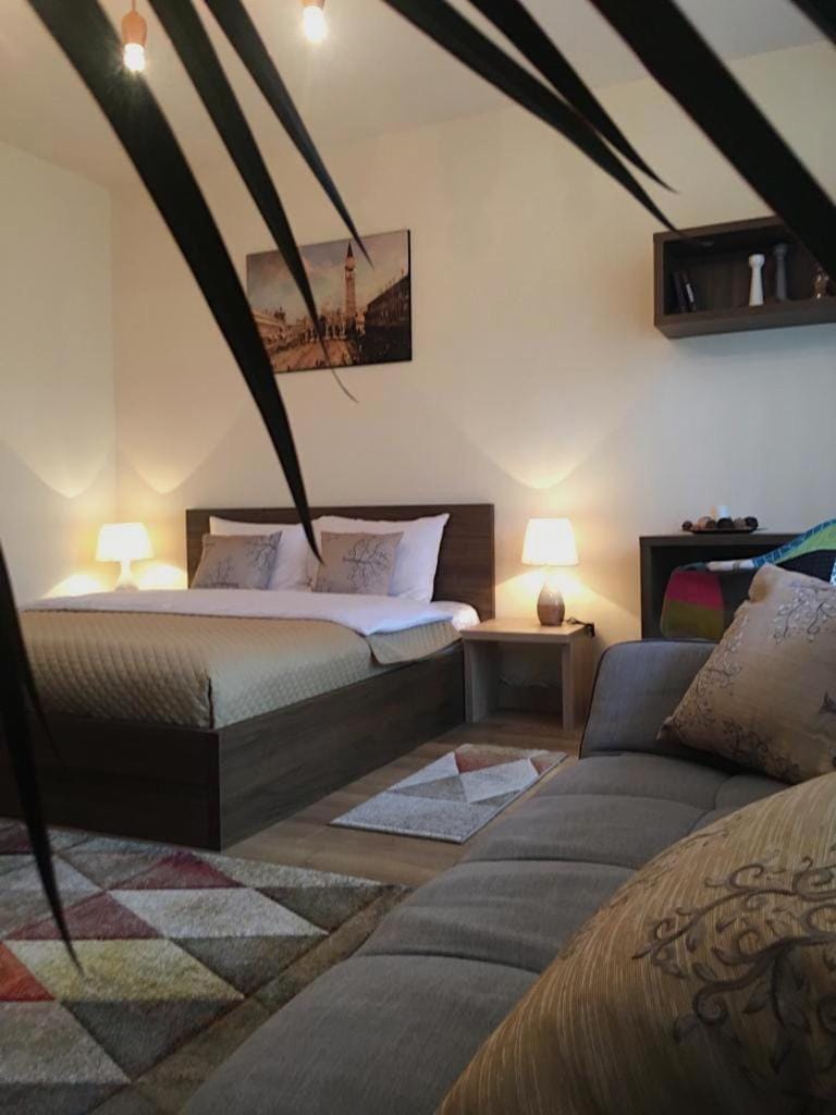 Boem Studio Apartment in Brasov