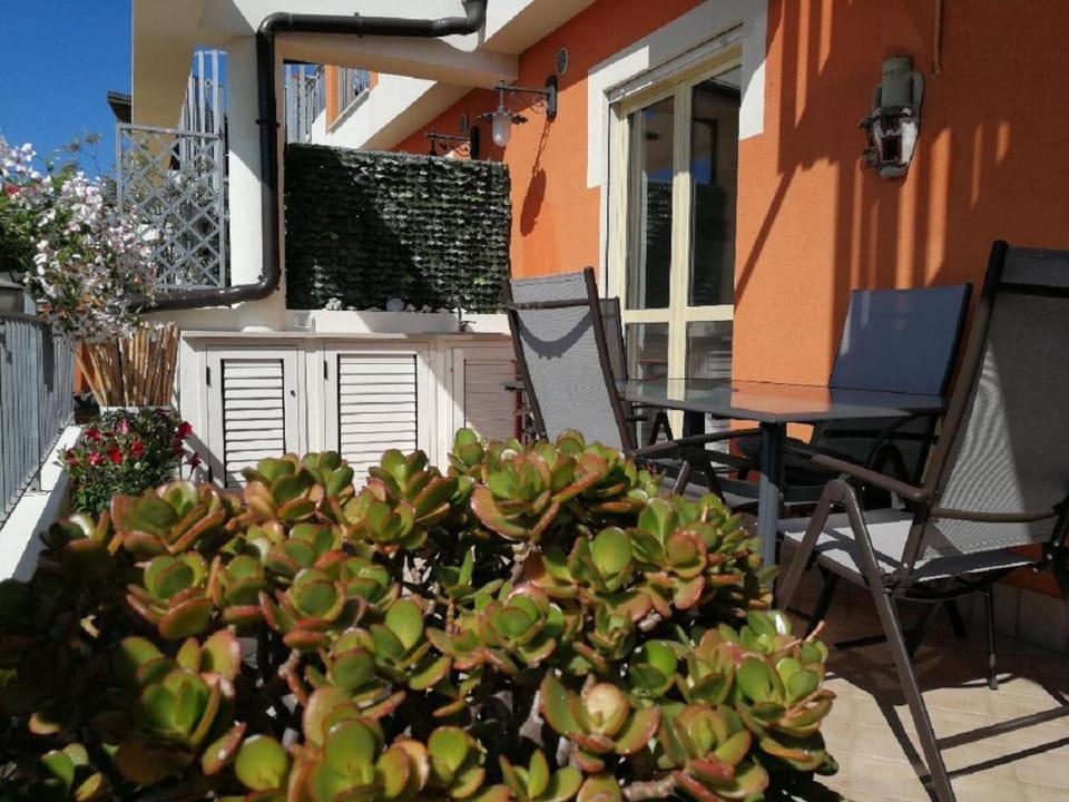 Patio, BBQ facilities, Balcony/Terrace