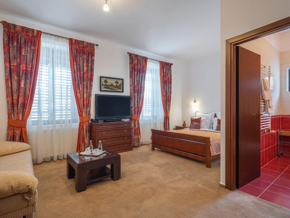Bed, TV and multimedia