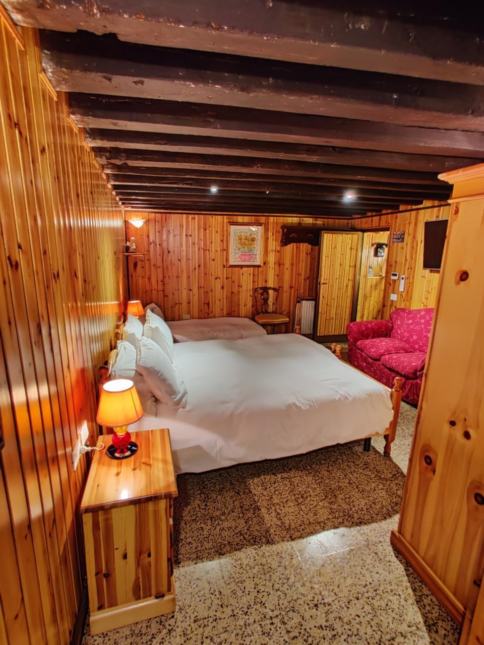 Bed, Photo of the whole room, Bedroom, Family