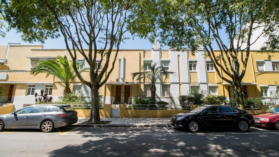 Facade/entrance, Quiet street view