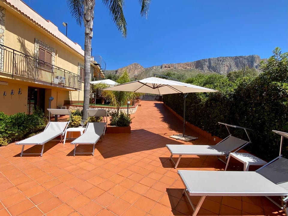 La Caletta Casa Vacanze, PRIVATE POOL House in Sicily