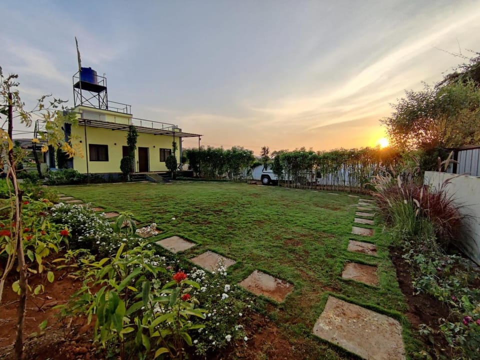 Property building, Garden