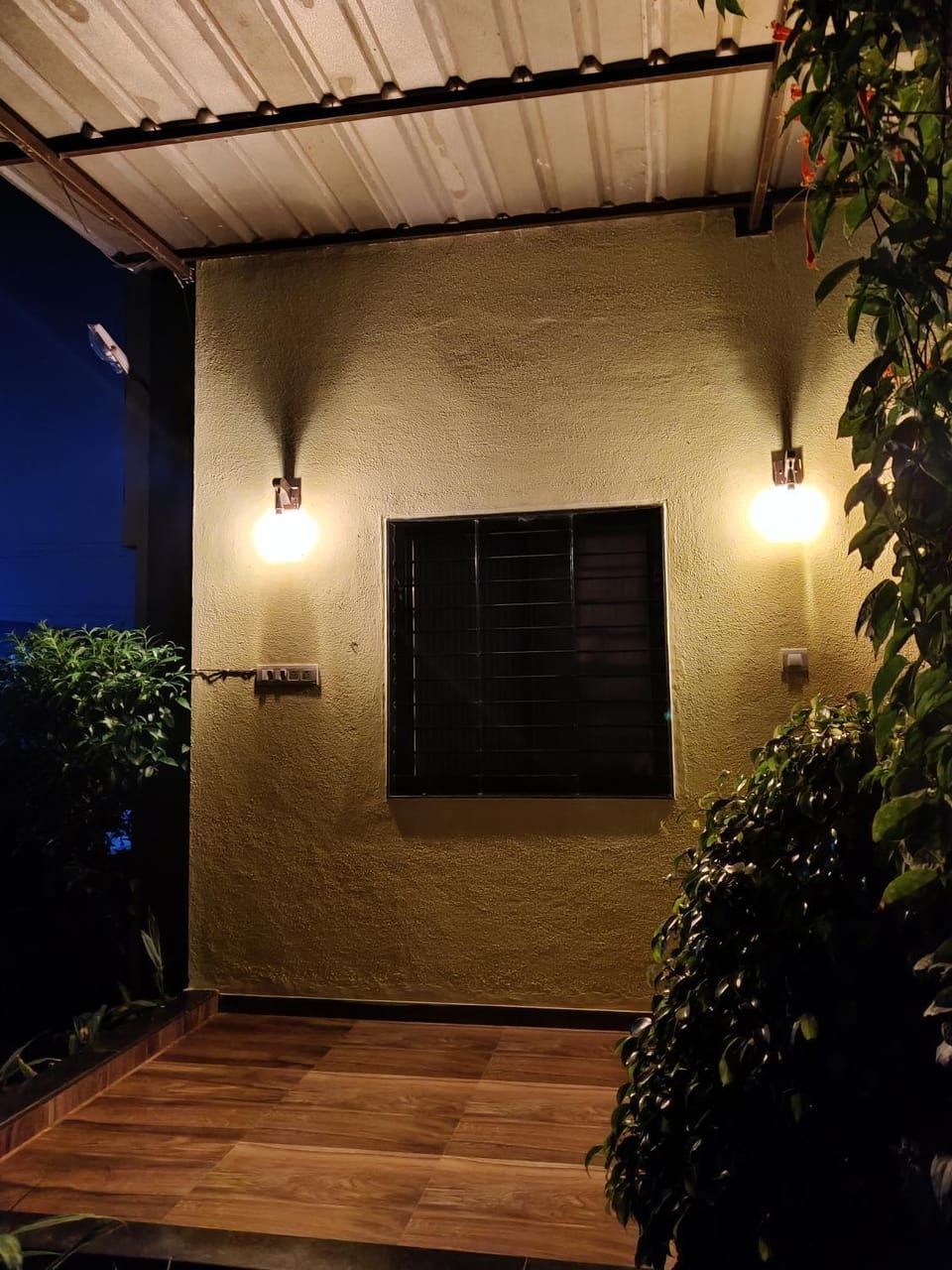 Facade/entrance