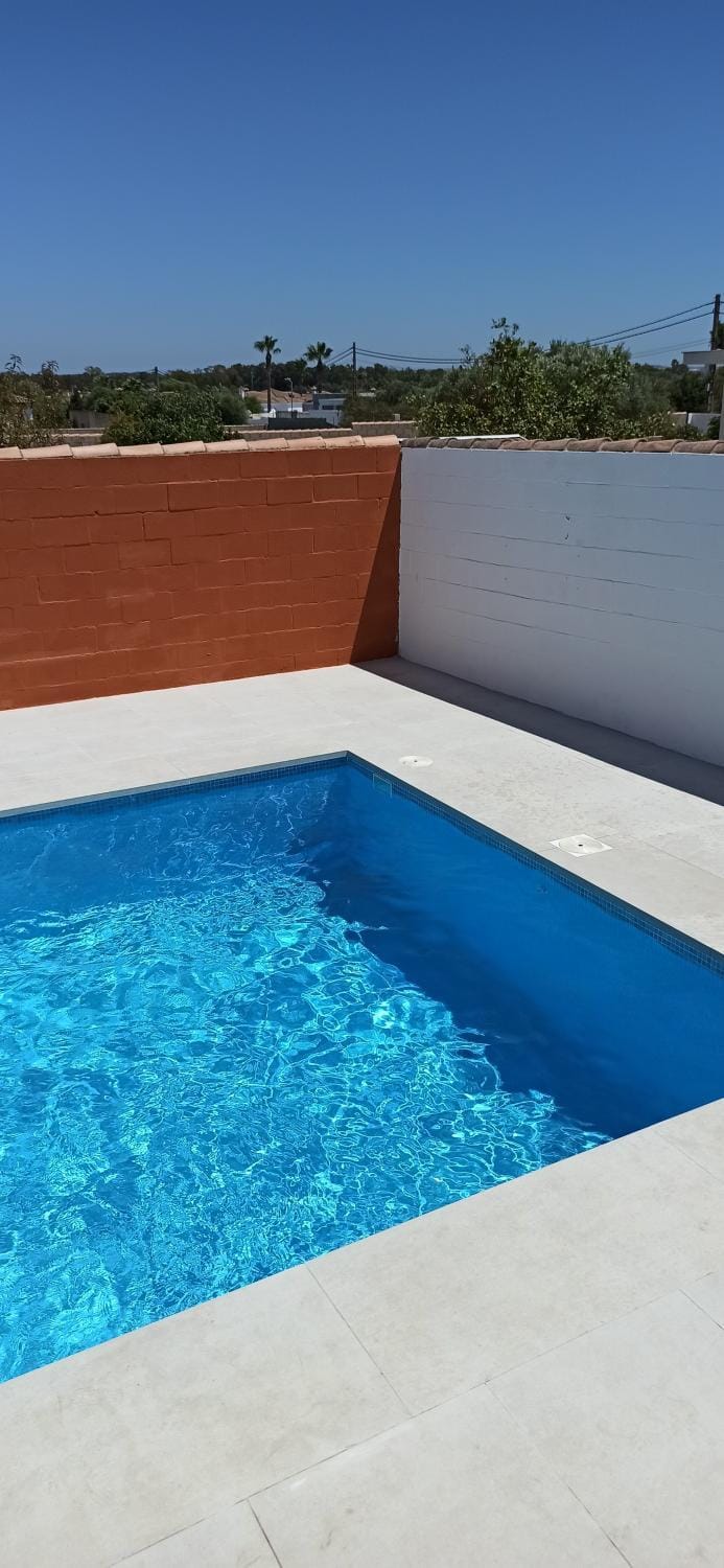 Property building, Swimming pool