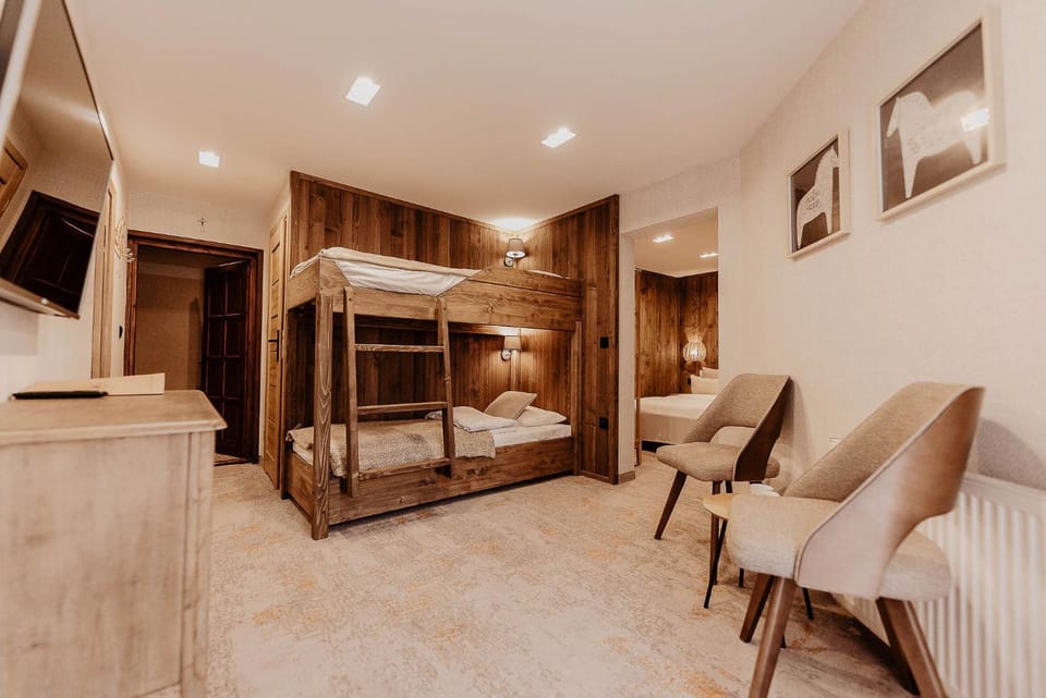 Photo of the whole room, bunk bed