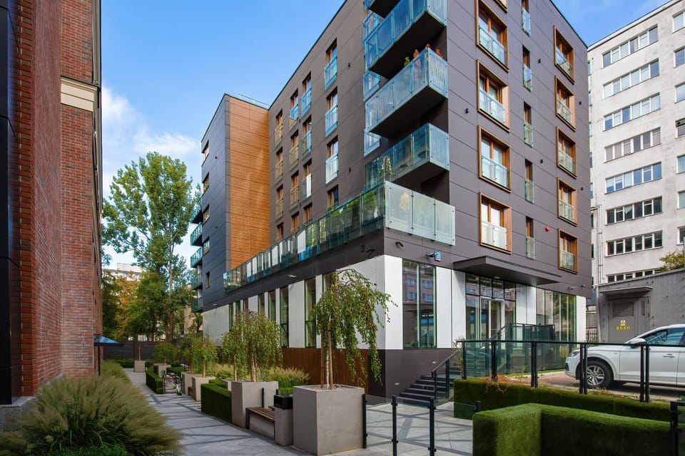 Property building, Facade/entrance, Neighbourhood