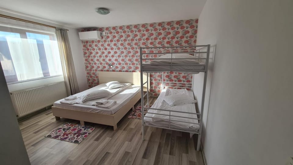 Photo of the whole room, Bedroom, bunk bed