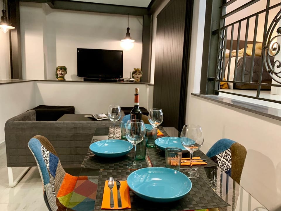 Dining area, Meals, Lunch, Dinner