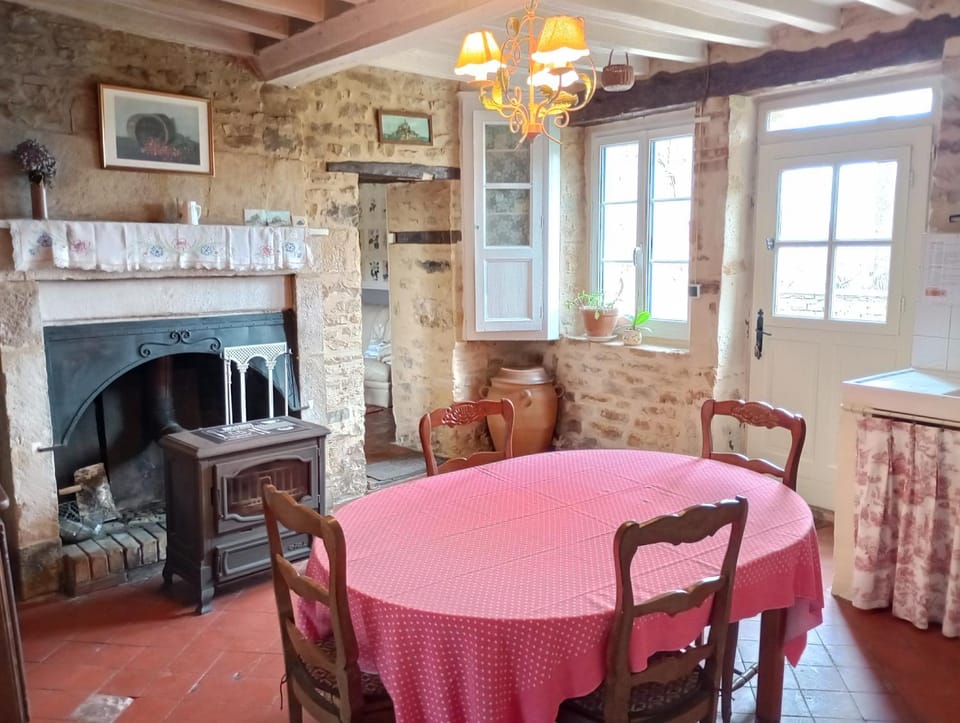 Dining area, Garden view, flat iron, kitchen