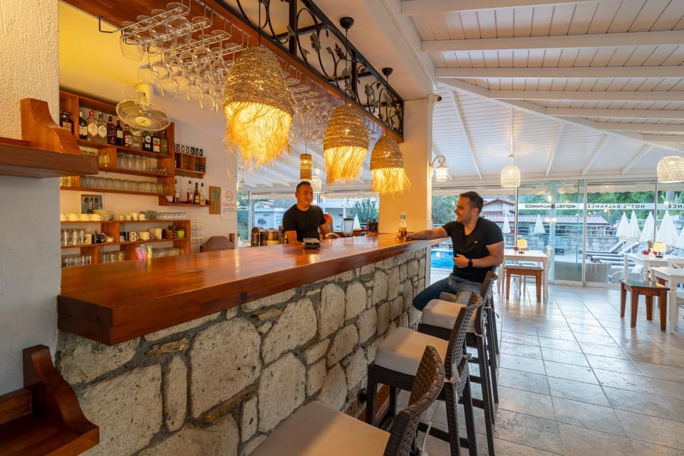 Restaurant/places to eat, Lounge or bar, Seating area