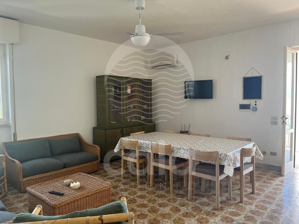 TV and multimedia, Living room, air conditioner, air conditioner