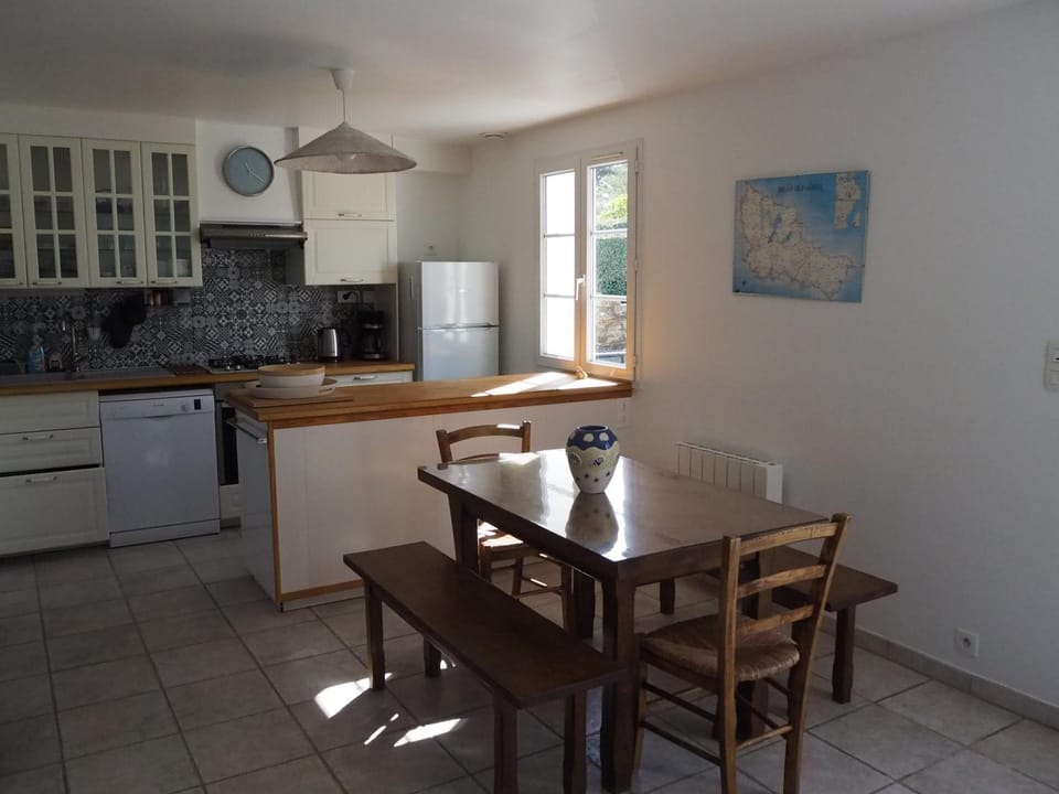 Banquet/Function facilities, stove, kitchen