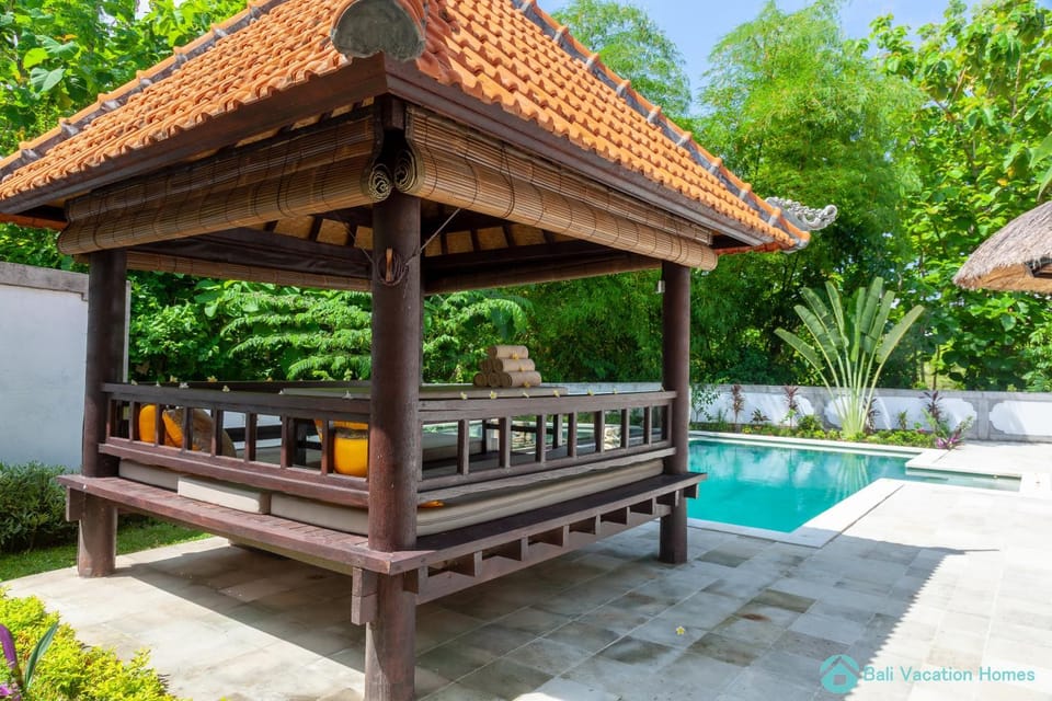 Patio, Swimming pool