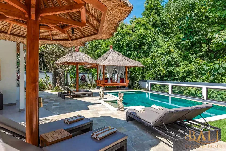 Garden view, Pool view, sunbed