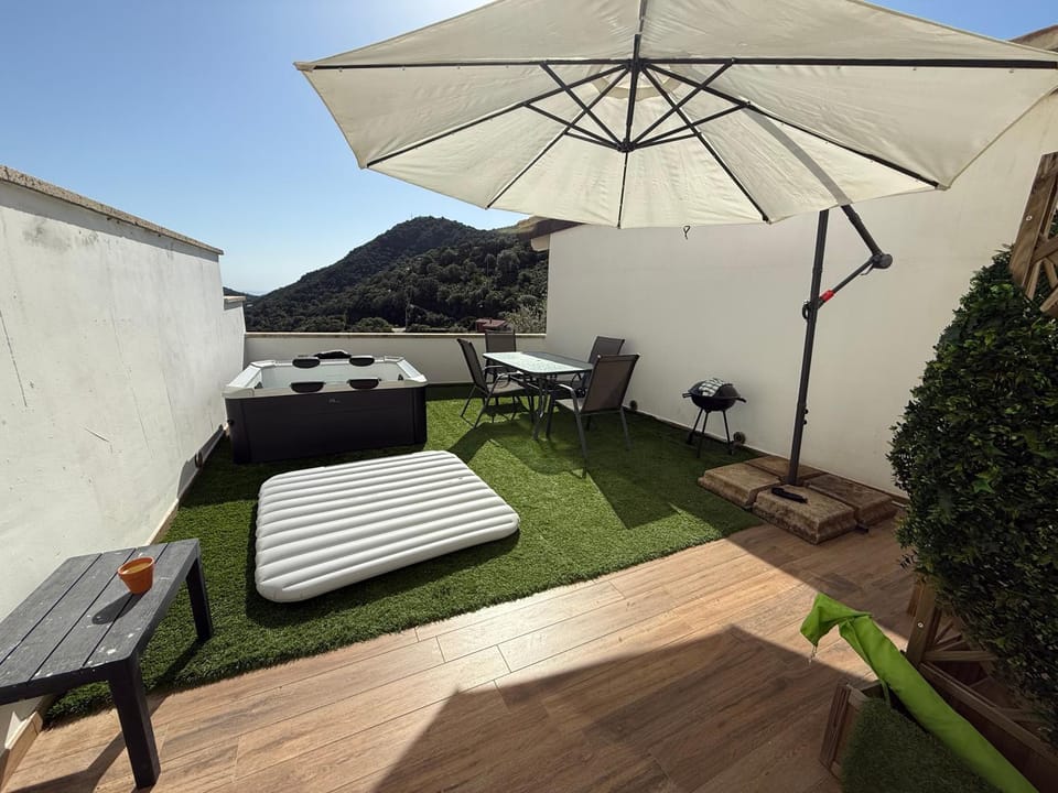 Patio, Natural landscape, View (from property/room), Balcony/Terrace, Balcony/Terrace, Living room, Garden view, Swimming pool, sunbed
