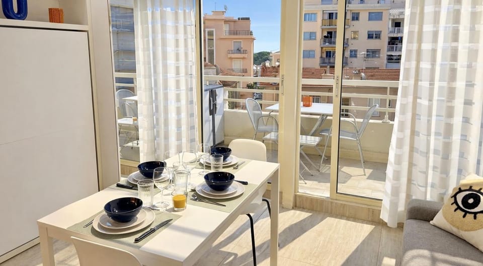 Patio, Day, View (from property/room), Balcony/Terrace, Living room, Dining area