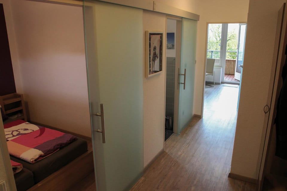 PatRei mit kleinem Meerblickauch beim Duschen und Wallbox Apartment in Eckernförde