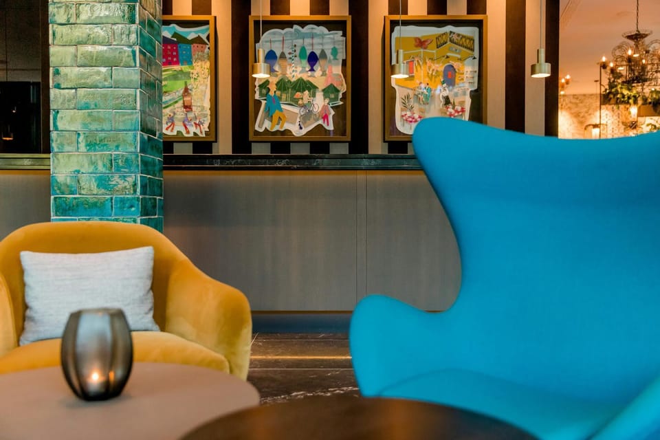 Lounge or bar