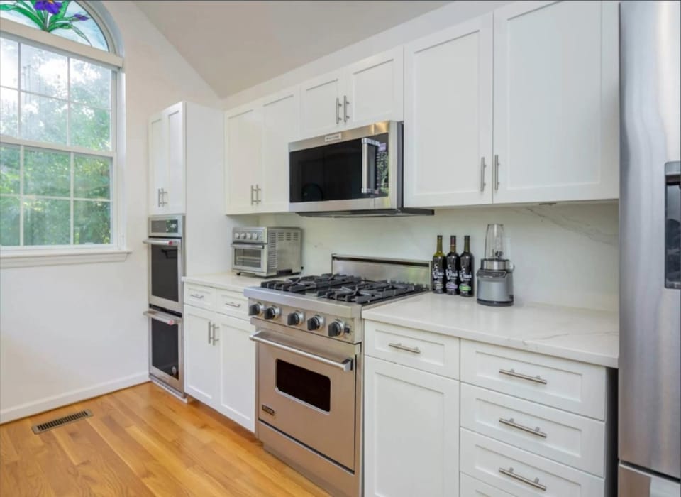 Kitchen or kitchenette, stove