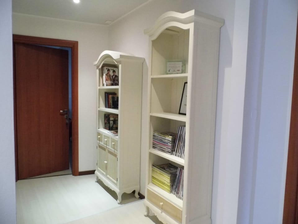 Library, wardrobe