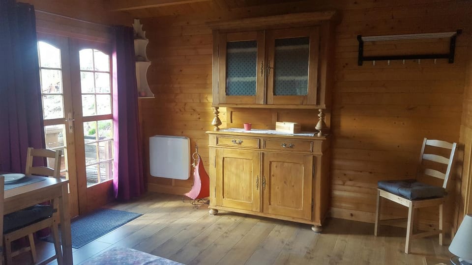 Living room, Photo of the whole room