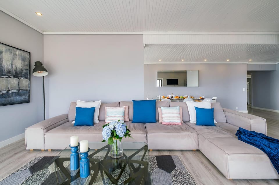 Ocean Blue Apartment & Studio Apartment in Estoril