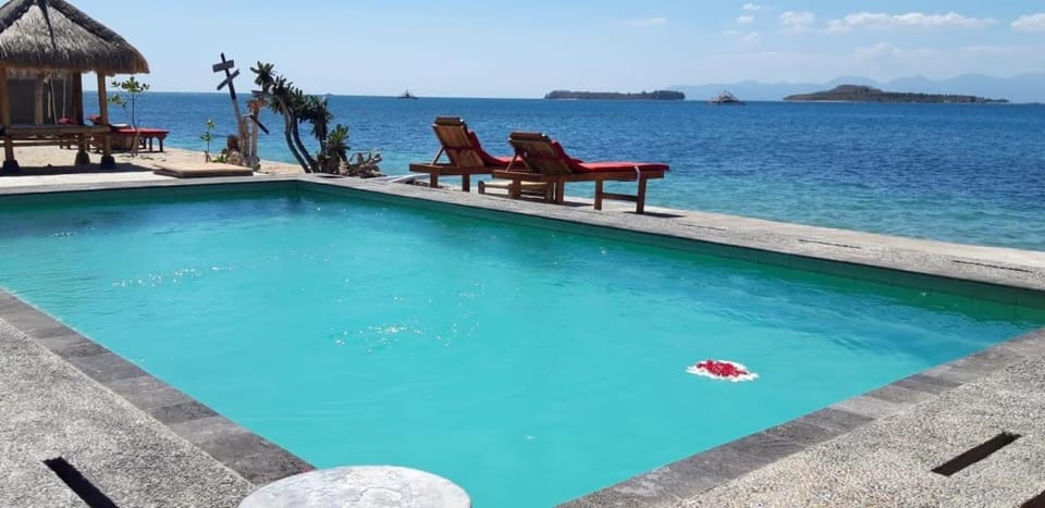 Alden Beach House Resort in Central Sekotong