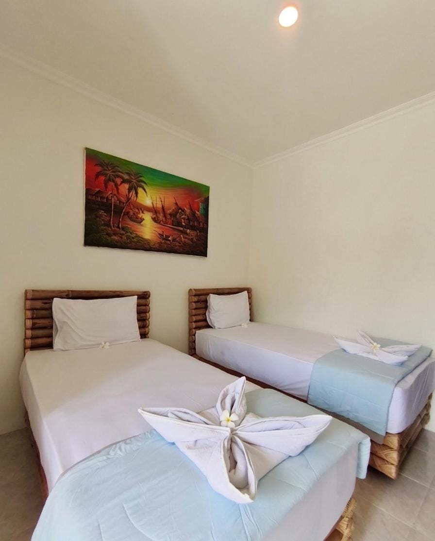 Alden Beach House Resort in Central Sekotong