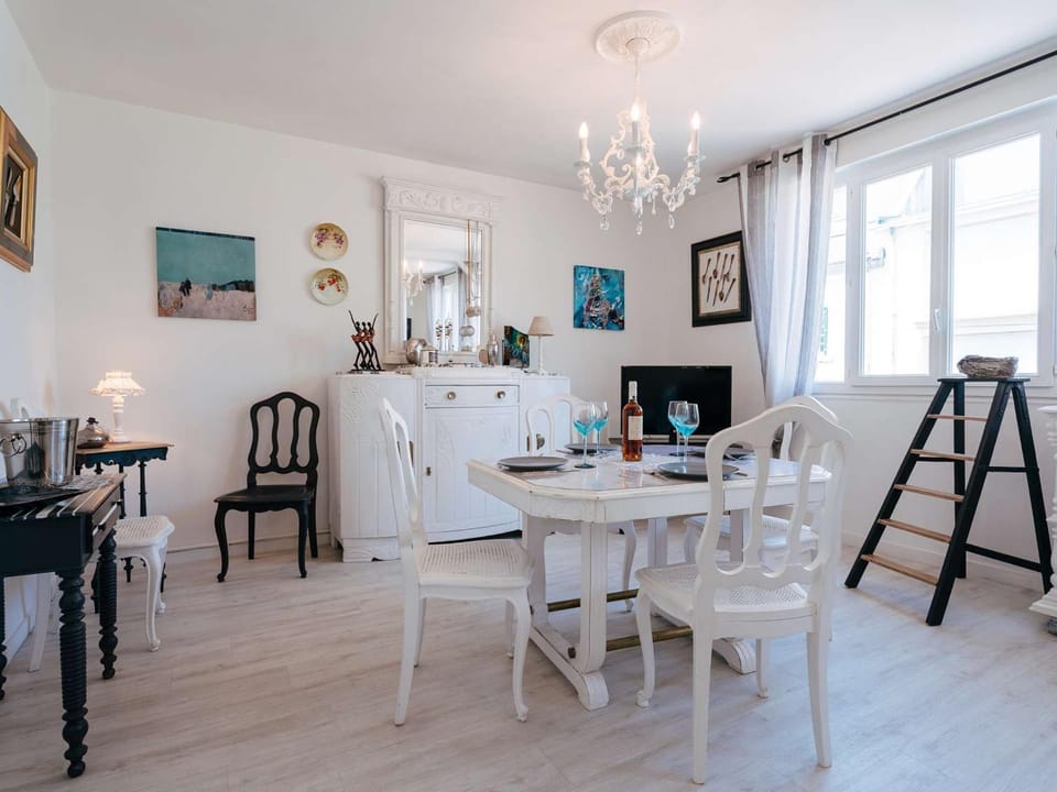 Carnac Plage - Superbe T2 rénové, 60m², Wifi, à 50m de la Grande Plage, 4 pers. - FR-1-477-41 Apartment in Carnac