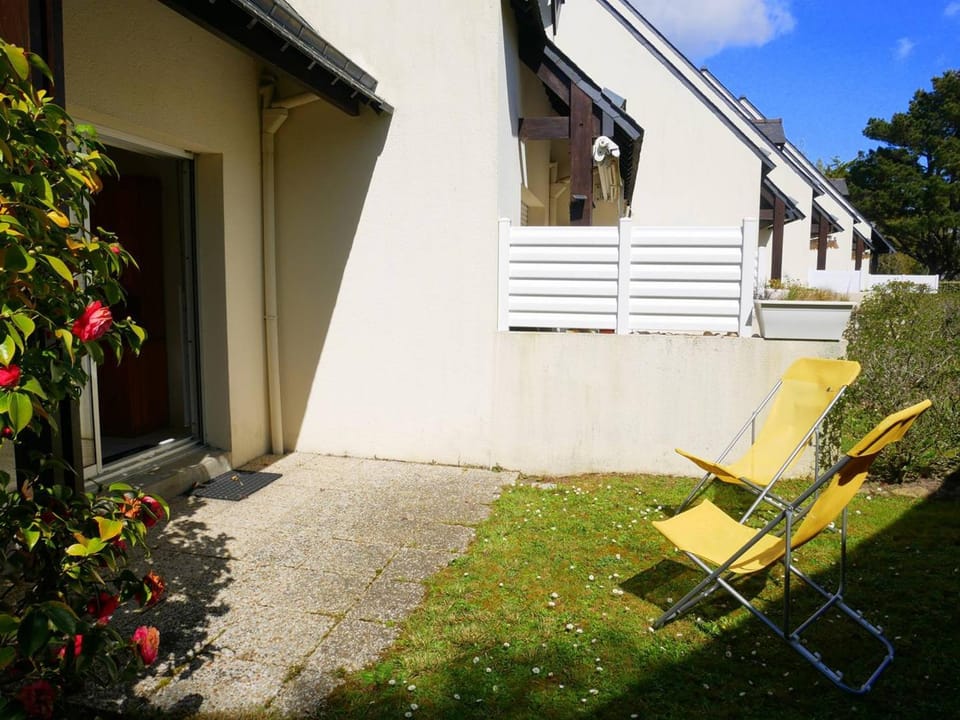 Appartement à Carnac: 3 pièces, 6 pers, 45m², Wifi, proche plages, terrasse, garage - FR-1-477-70 Apartment in Carnac