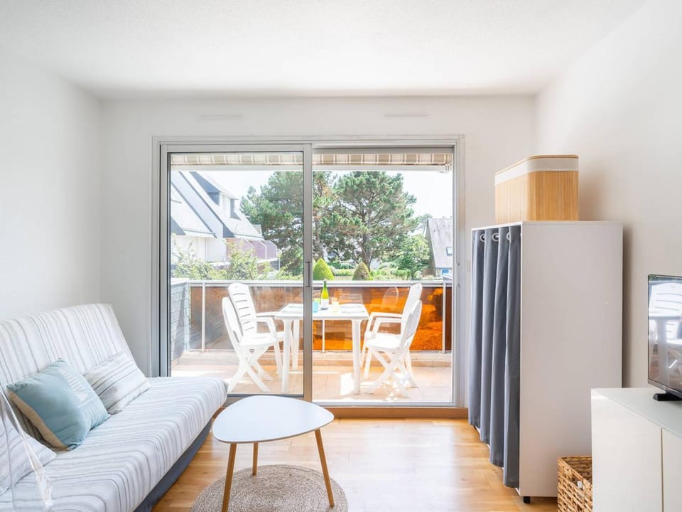 Studio cabine proche plage avec balcon sud, Wifi, et parking - Carnac - FR-1-477-98 Cabin in Carnac