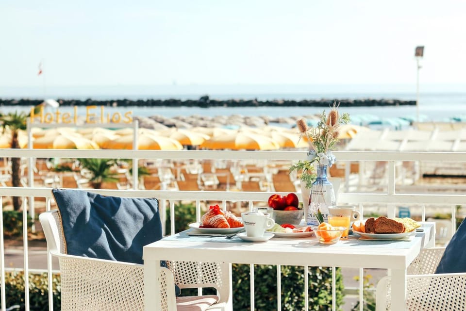 Balcony/Terrace, Sea view, Breakfast