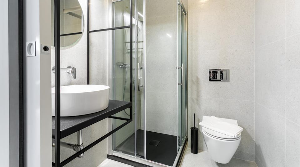 Shower, Toilet, Bathroom