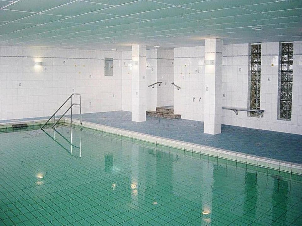 Lake view, Swimming pool