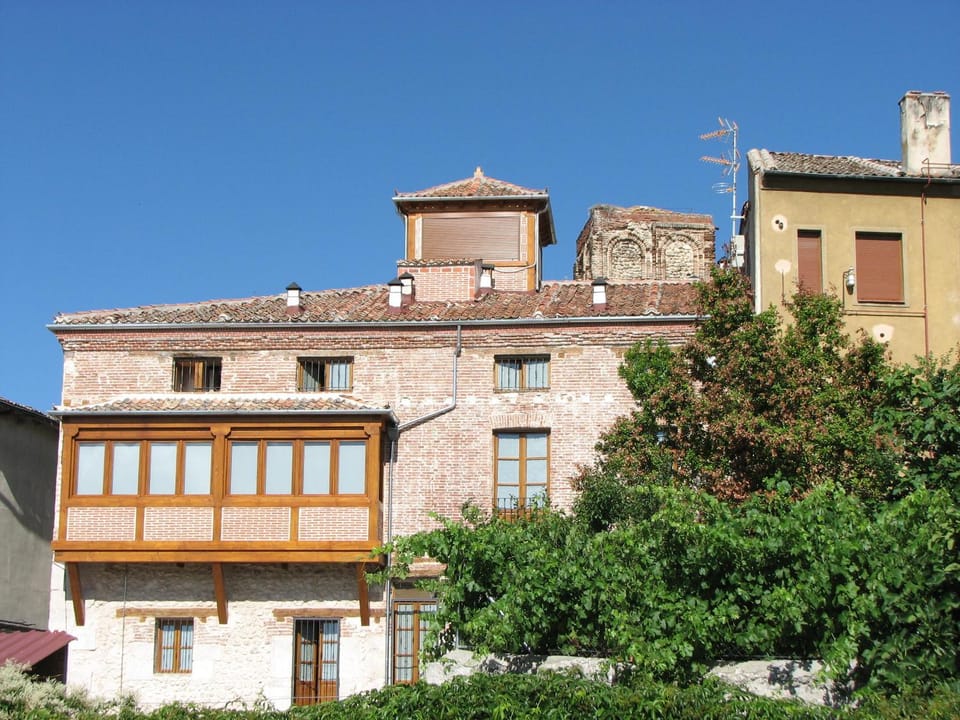 Property building, Day