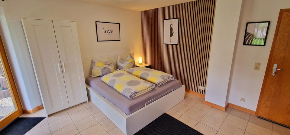 Bed, Photo of the whole room, Bedroom, wardrobe