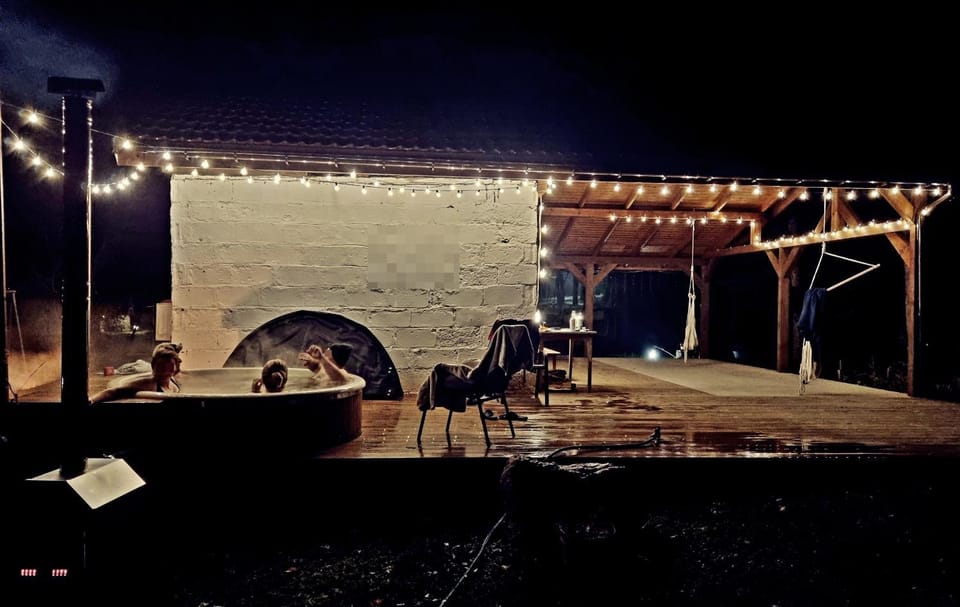 Property building, Garden, Hot Tub, Evening entertainment, Entertainment