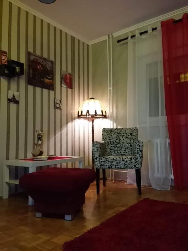 Seating area, Bedroom