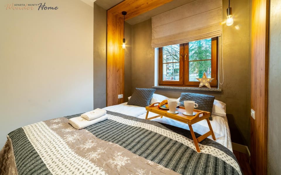 Bed, Photo of the whole room, Decorative detail, Bedroom, towels