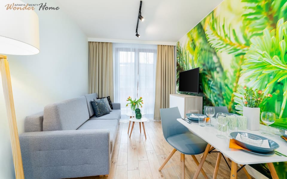 TV and multimedia, Living room, Photo of the whole room, Decorative detail, Seating area, Dining area