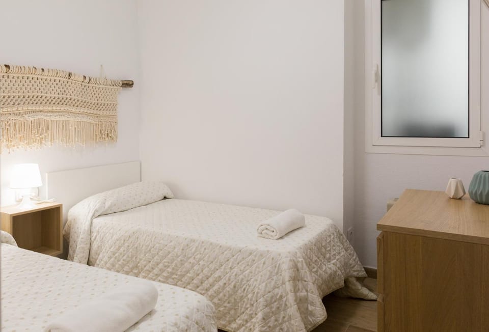 APARTAMENTO - WIFI FREE - PISCINA - 50 M PLAYA Apartment in Salou