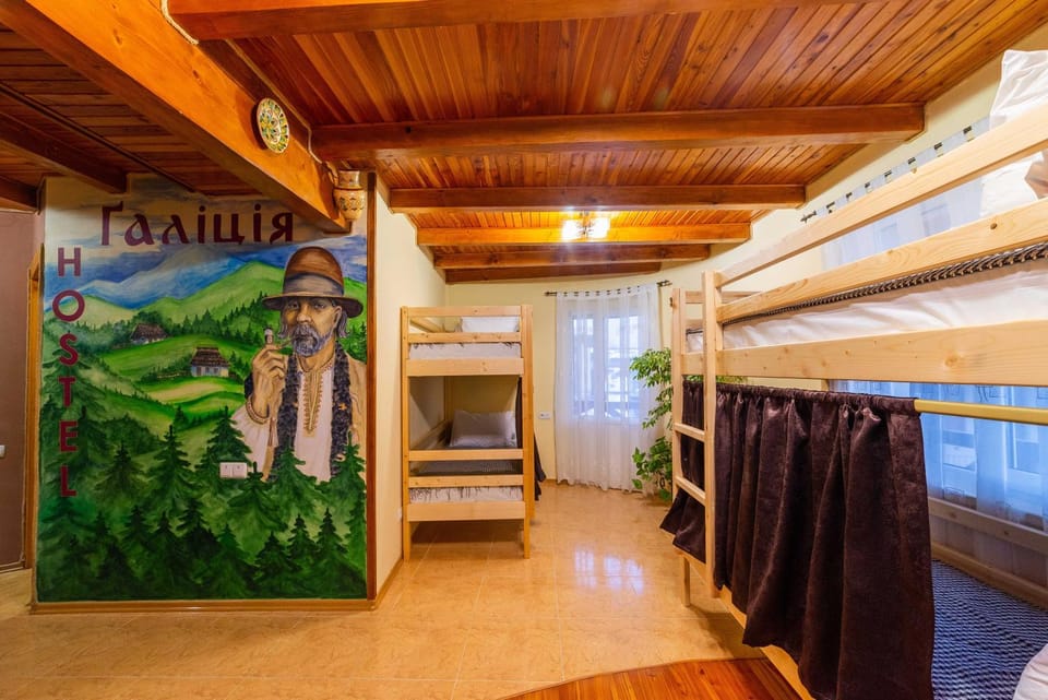 Photo of the whole room, bunk bed, wardrobe