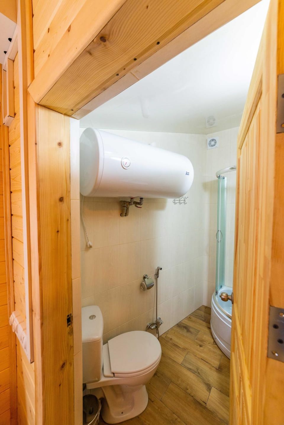 Shower, Toilet
