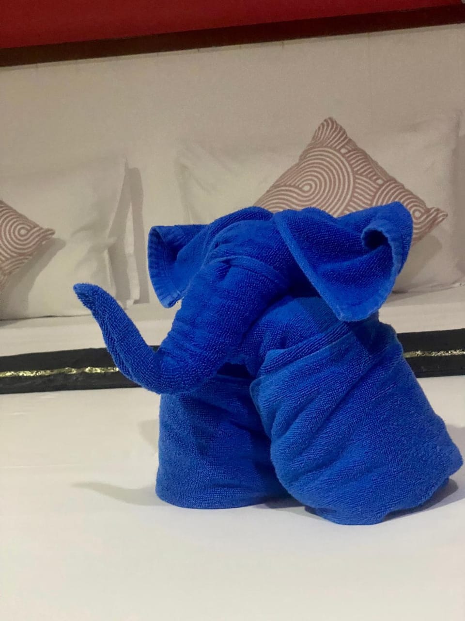 Bed, towels