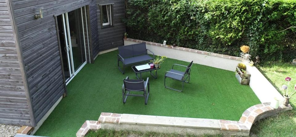 Patio, Garden view