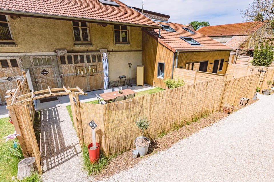 Gîtes Sérénaé avec vue sur rivière Apartment in Grand Est