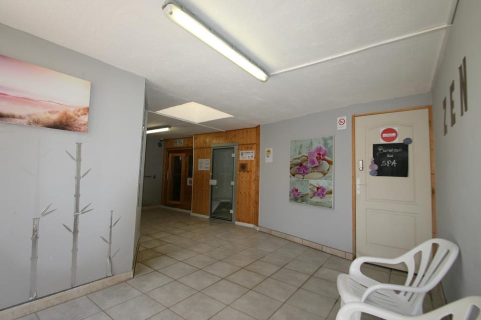 Sauna, Steam room